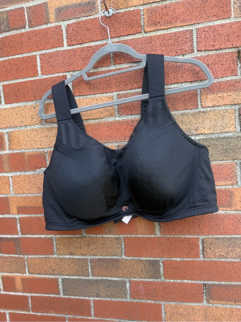 LIVI Lane Bryant Black High Impact Sports Bra Front Close Wireless